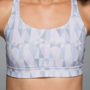 Lululemon Energy bra stained glass white blush